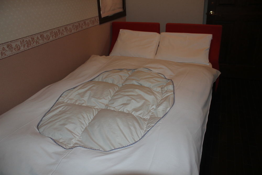Iza Guest House&bar *